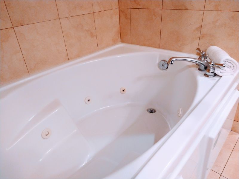 Corner Whirlpool Bathtub